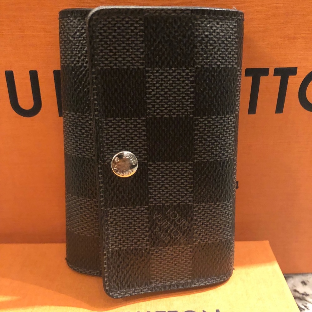 Louis Vuitton 6 Key Holder
